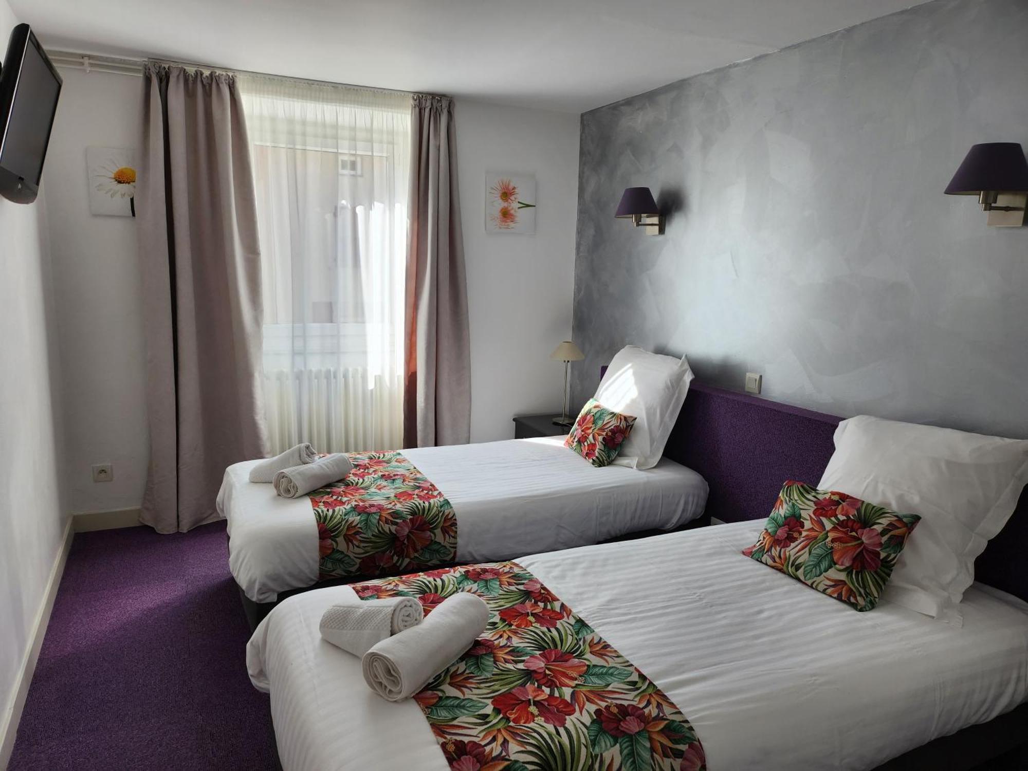 Hotel Des Negociants Lamastre Ngoại thất bức ảnh
