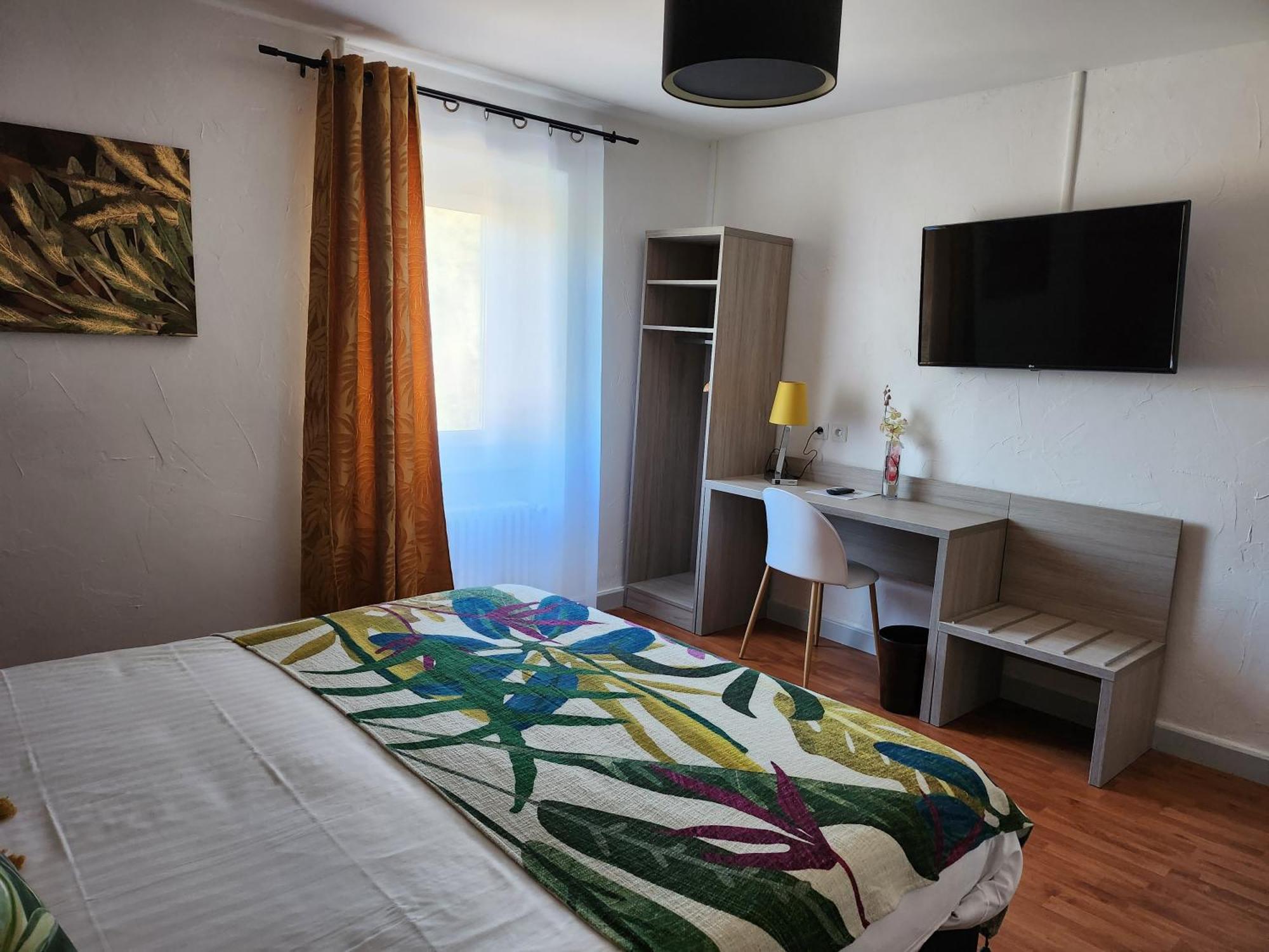 Hotel Des Negociants Lamastre Ngoại thất bức ảnh