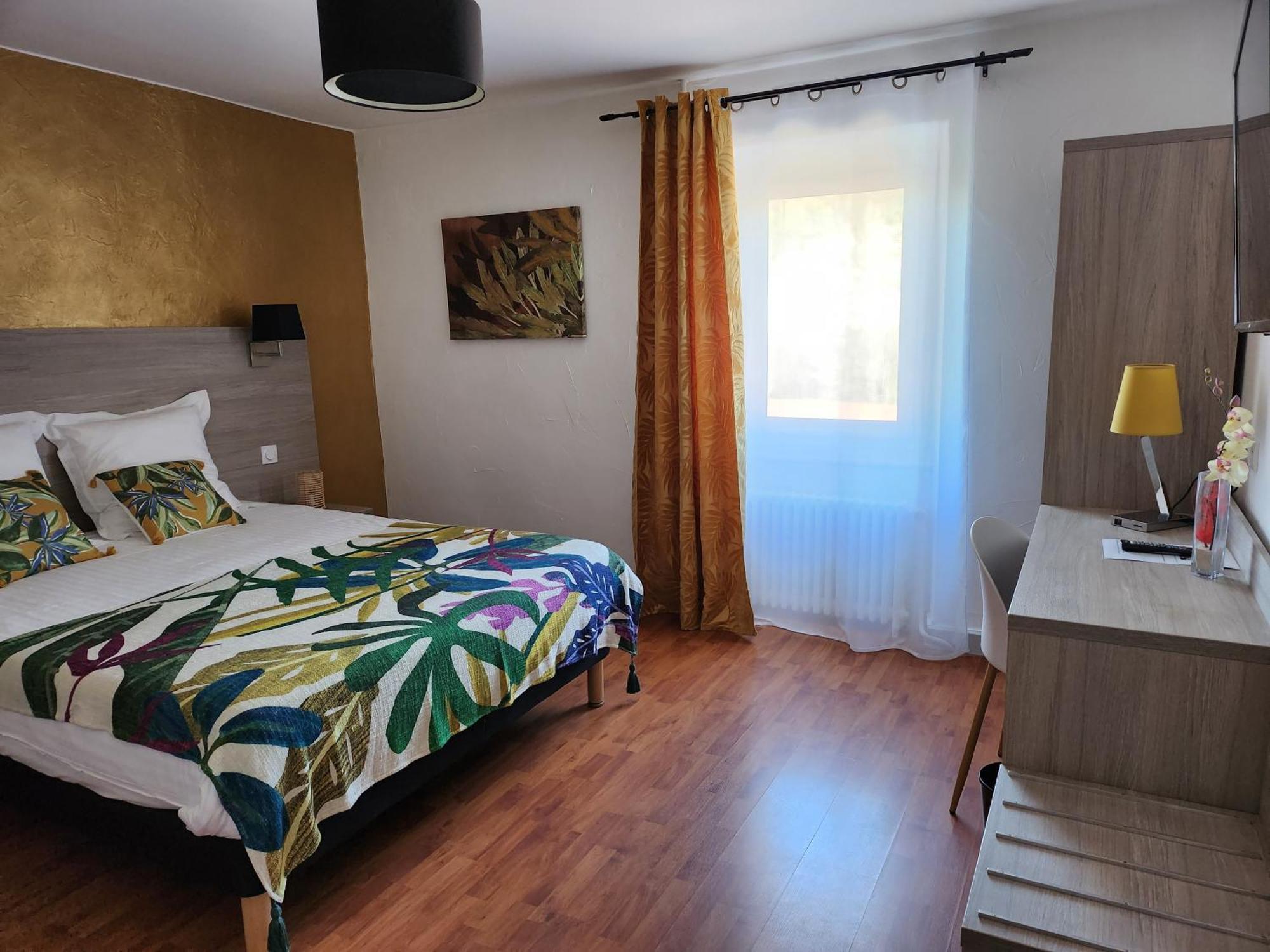 Hotel Des Negociants Lamastre Ngoại thất bức ảnh