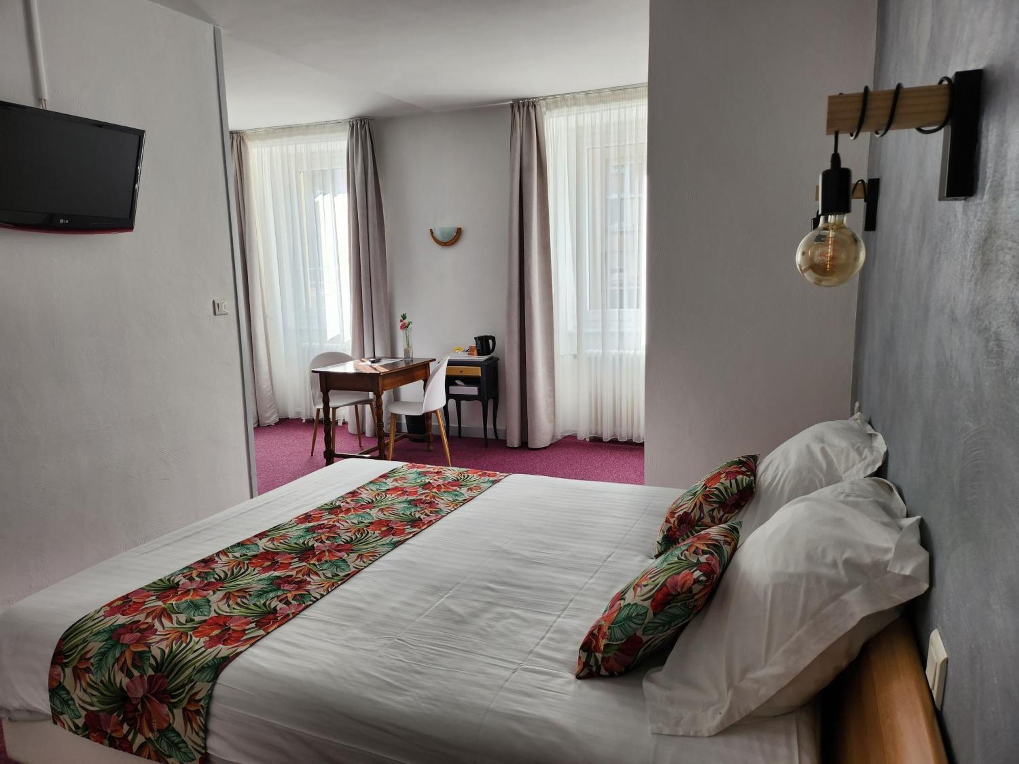 Hotel Des Negociants Lamastre Ngoại thất bức ảnh